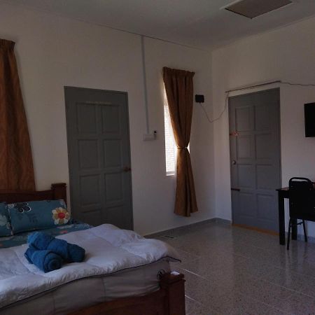 Room Stay Tok Wan 2 Kampung Kuala Besut ภายนอก รูปภาพ
