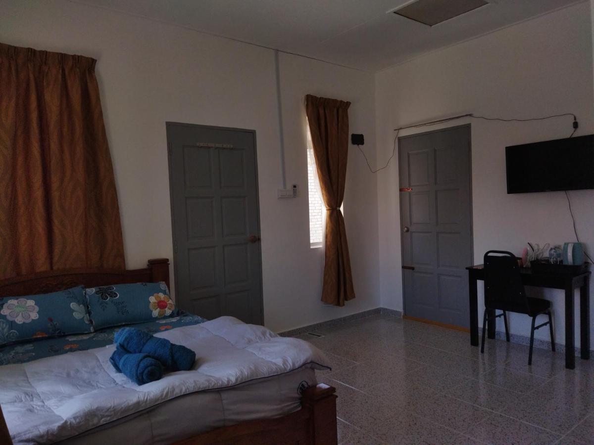 Room Stay Tok Wan 2 Kampung Kuala Besut ภายนอก รูปภาพ